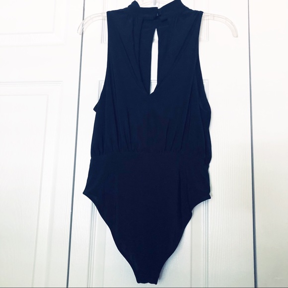 Leith Black Halter Neck Plunging Keyhole Bodysuit - Picture 4 of 6